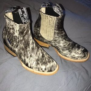 COWHIDE BOOTS